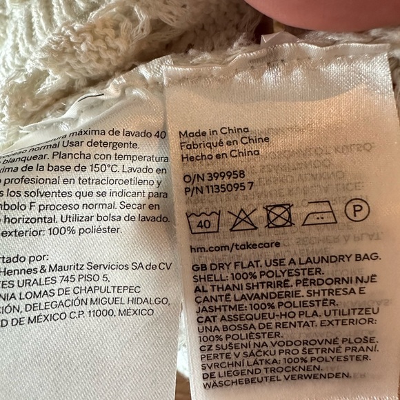 H&M crochet sweater - Picture 3 of 3